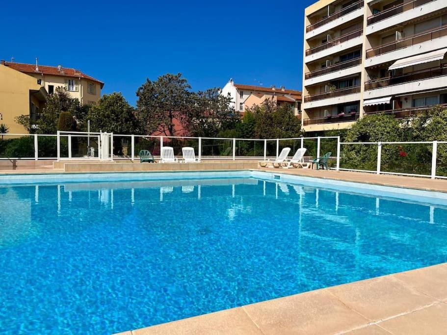 New Apartment With Swimming Pool 보로쉬르메르 외부 사진